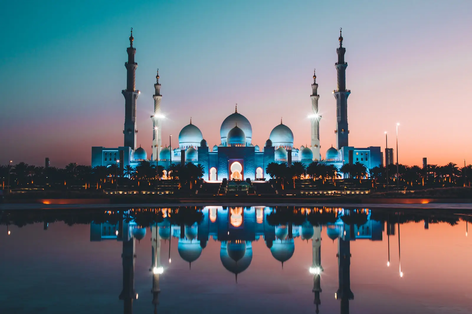 Sheikh Zayed Grand Mosque at dusk, Abu Dhabi